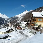 Kaiservilla 3*
