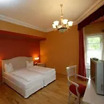 Kaiservilla Ξενοδοχείο