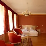 Kaiservilla 3*
