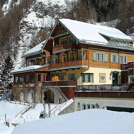 Kaiservilla Szálloda 3*