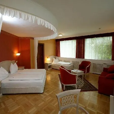 Kaiservilla Szálloda
