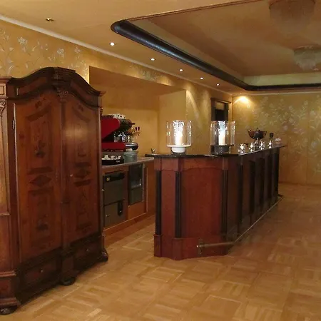Kaiservilla Szálloda 3*